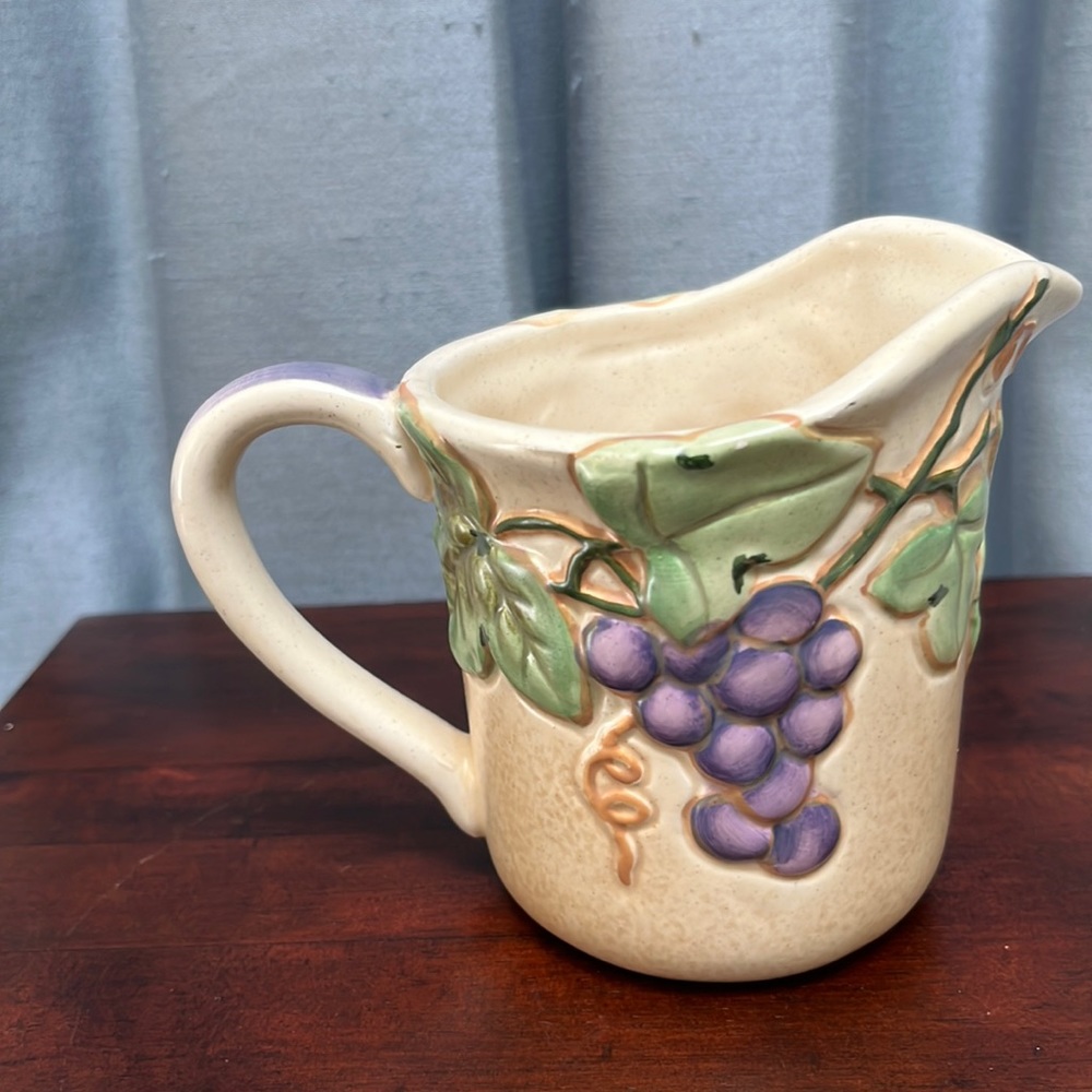 Mikasa "Chablis" Sculpted Creamer Grape Vines Discontinued!